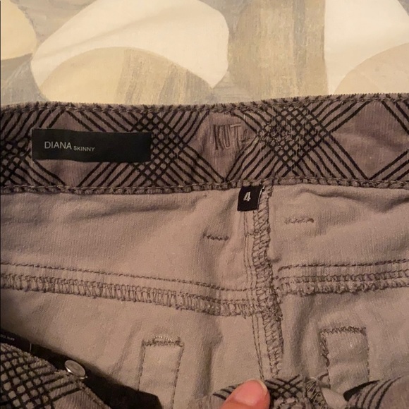 Courdorouy texture pants - Picture 2 of 3